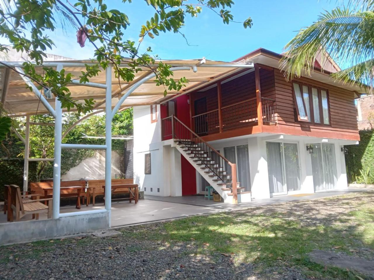 Banda Aceh Batoh Homestay private fits up to 8 persons — 4-Star Luxury Hotel in Banda Aceh, Indonesia