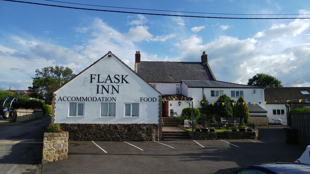 The Flask Inn - carbon neutral hotel in Whitby