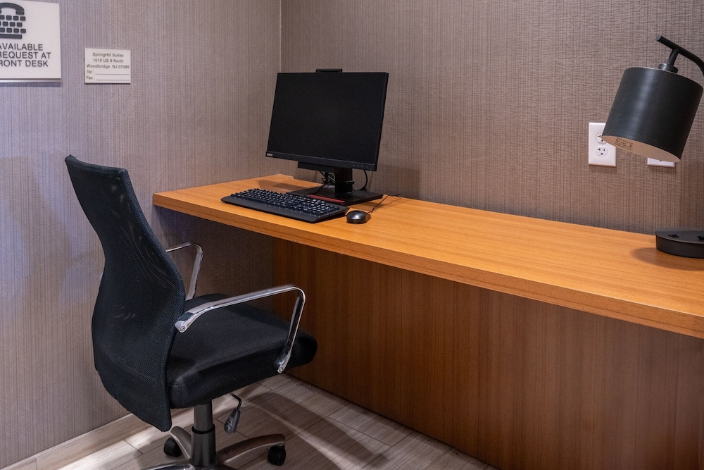 SpringHill Suites by Marriott Woodbridge - photo 26
