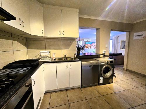 Walters Lane Deluxe Garden Apartment 3 No loadshedding — 4-Star Luxury Hotel in Cape Town, South Africa