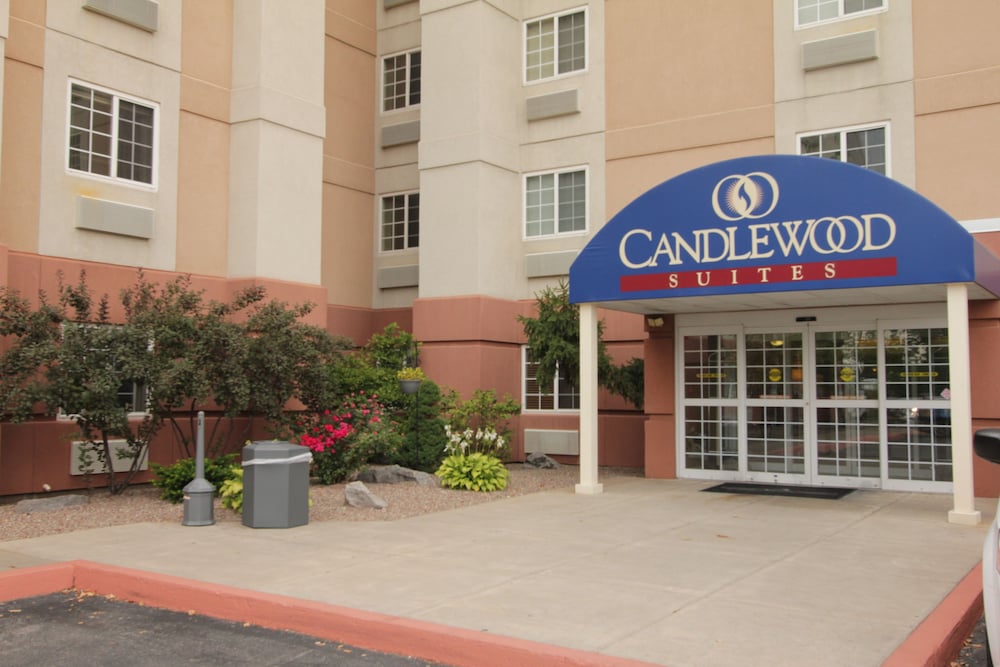 Candlewood Suites Syracuse Airport - photo 32