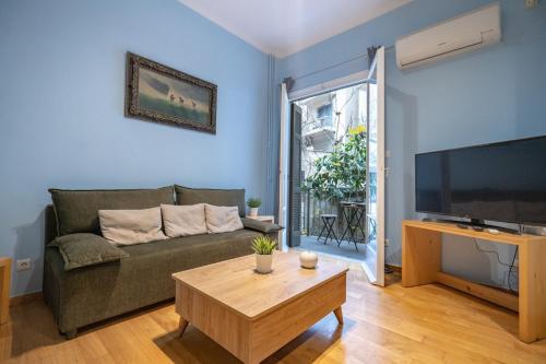 Central Athens Apt Patio View by MPS — 4-Star Luxury Hotel in Athens, Greece