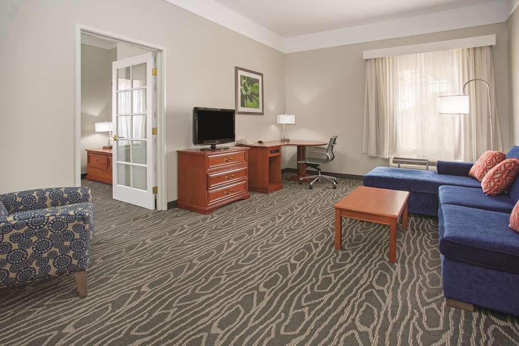 La Quinta Inn & Suites by Wyndham Gallup - photo 48
