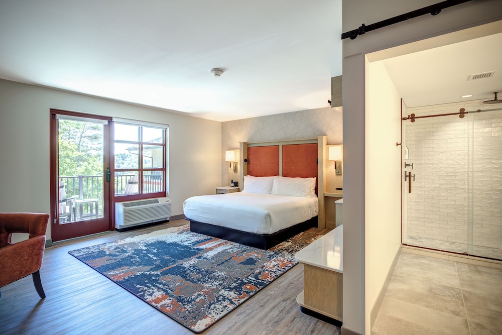 The Embers Hotel - photo 68