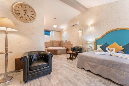 Sierra Palomera 2 — 4-Star Luxury Hotel in Camanas, Spain