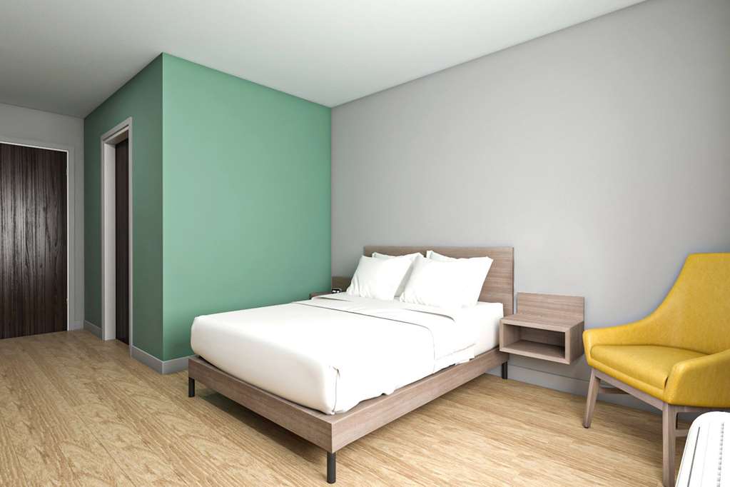 ECHO Suites Richmond West Extended Stay by Wyndham - photo 10