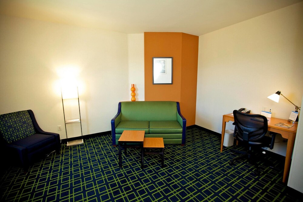 Fairfield Inn & Suites by Marriott Santa Maria - photo 14