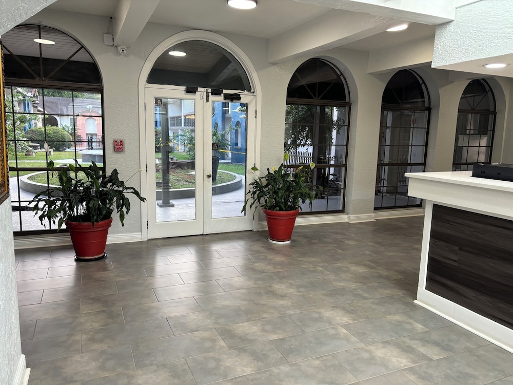 Studio 6 Tallahassee FL North Monroe - photo 34