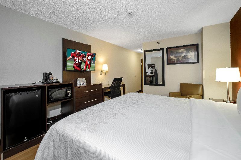 Red Roof Inn PLUS & Suites Malone - photo 22