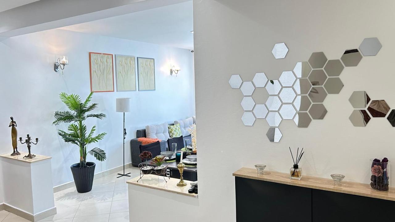 Appartements de charme idéalement situés 169 — 4-Star Luxury Hotel in Tangier, Morocco