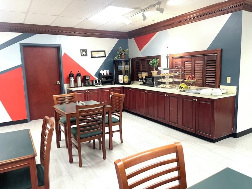 Grand Vista Hotel and Suites - photo 35