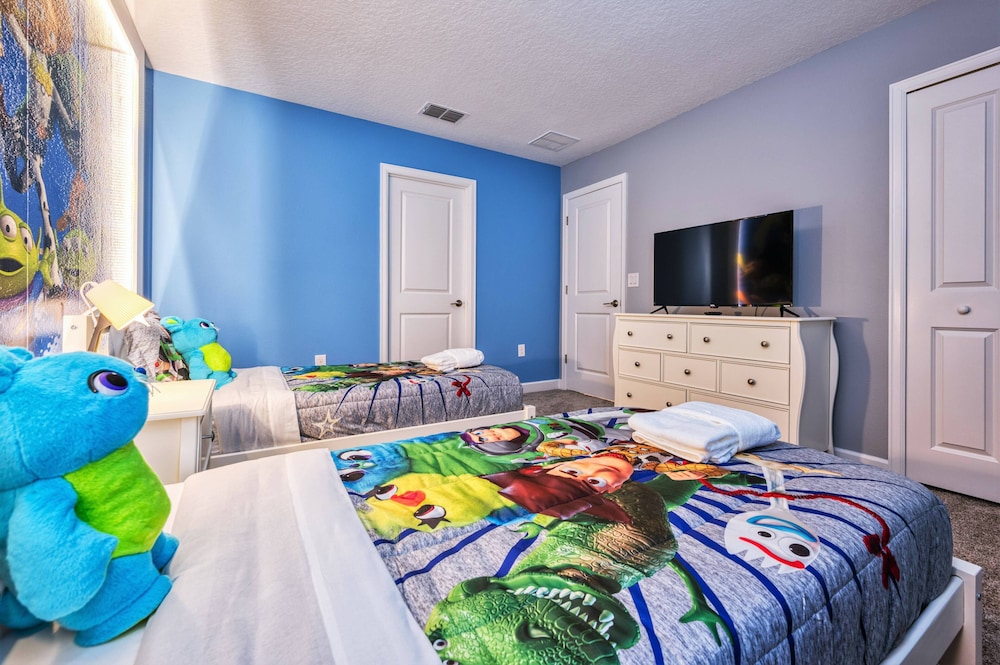 Gorgeous Brand New 7 Bedrooms House With Pool and Game Room at Champions Gate Resort - photo 8