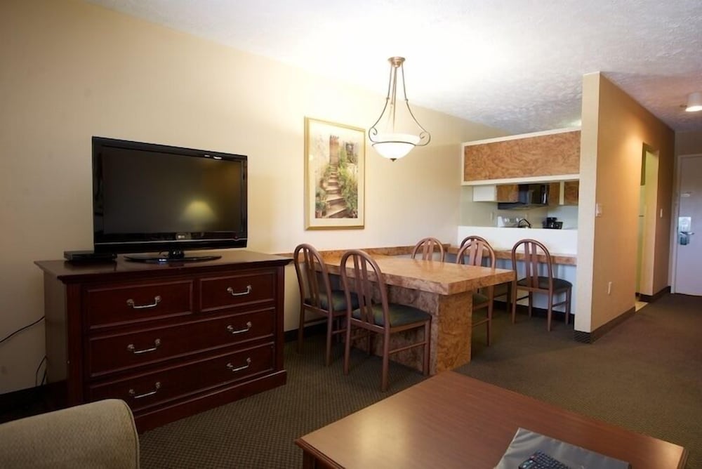 Split Rock Resort - photo 8