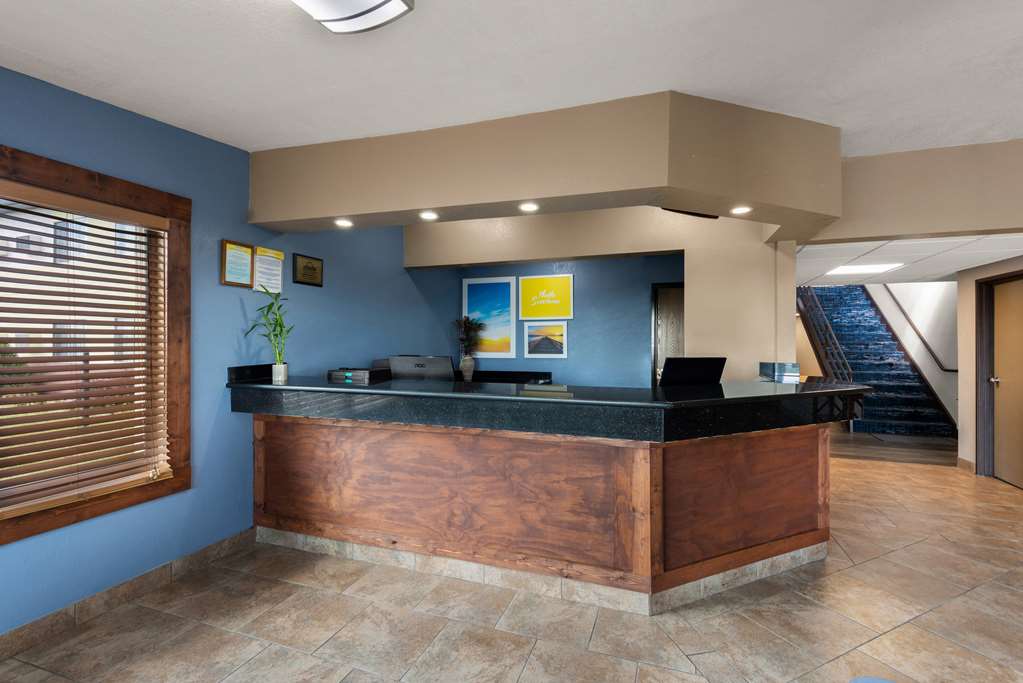 Days Inn by Wyndham Newton - photo 13