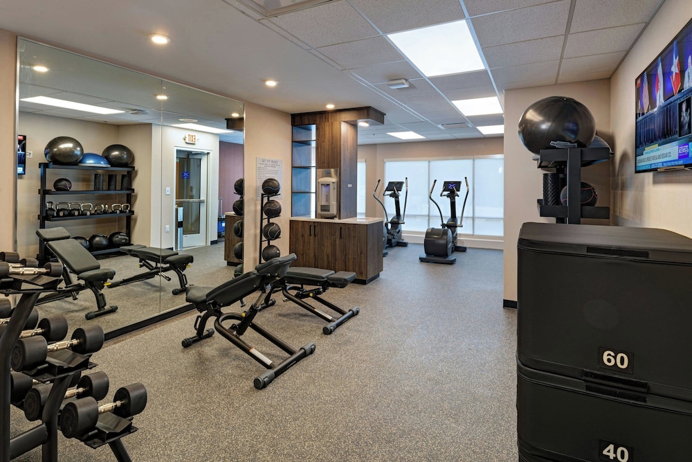 TownePlace Suites by Marriott San Antonio Northwest at The RIM - photo 20