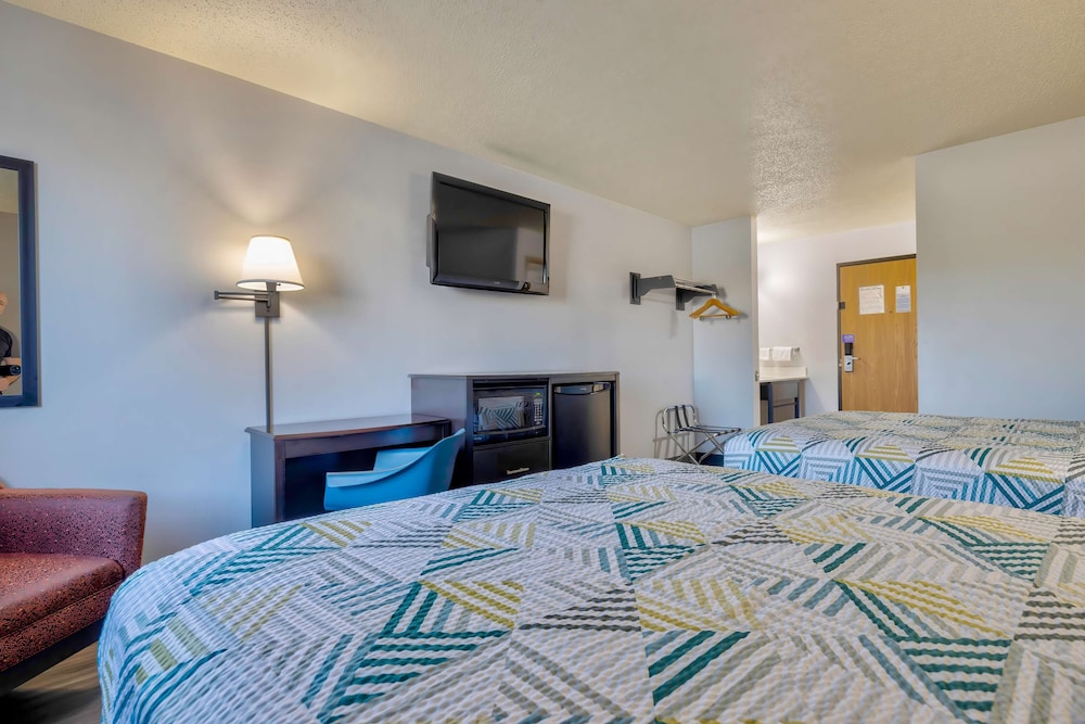 Motel 6 Stuart IA - photo 6
