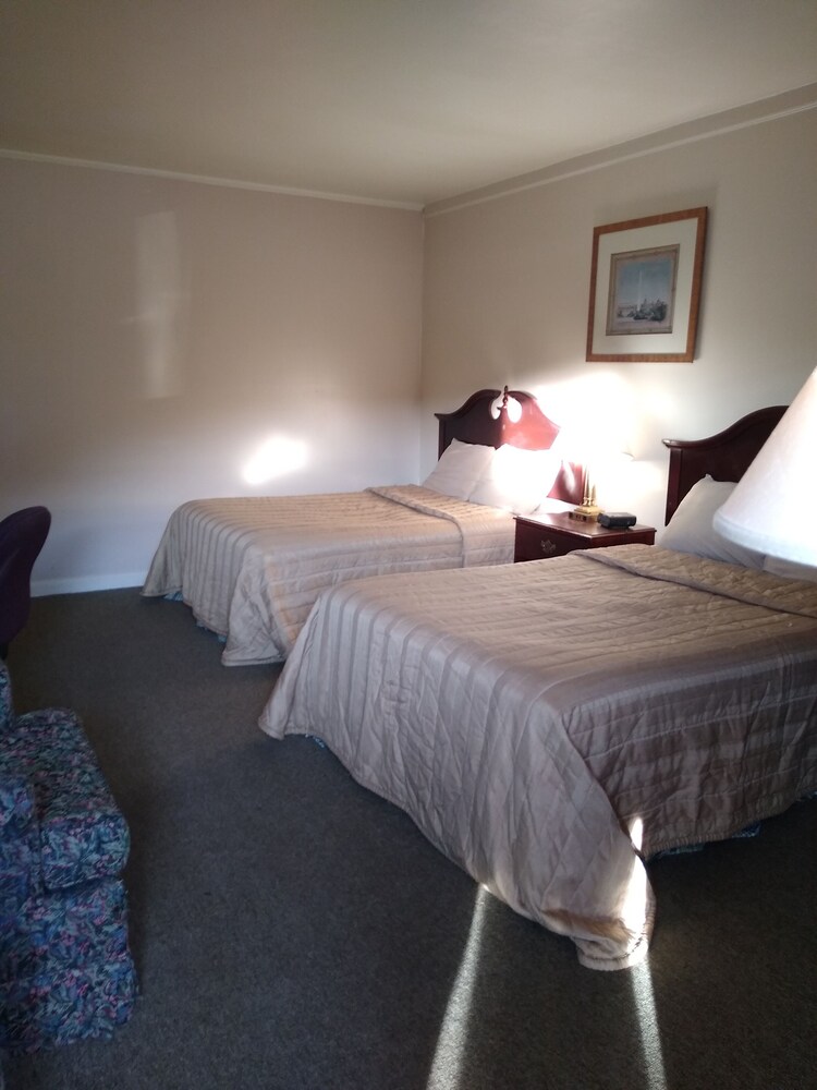 Clarysville Motel - photo 14