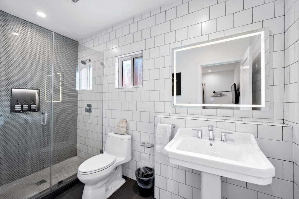 The Gower Street Bungalows by AvantStay - photo 12