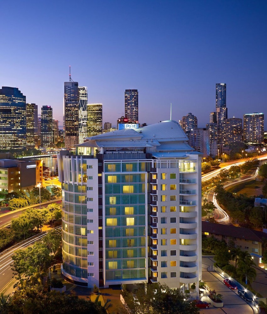 The Point Brisbane Hotel — 4-Star Luxury Hotel in Brisbane, Australia