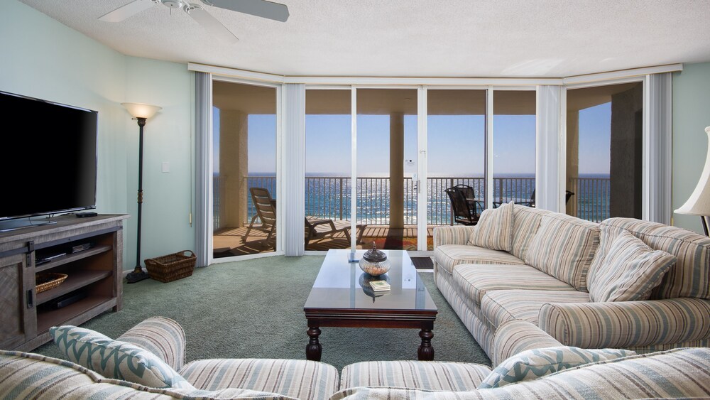 Long Beach 4 1007E 556192 by RedAwning - photo 4
