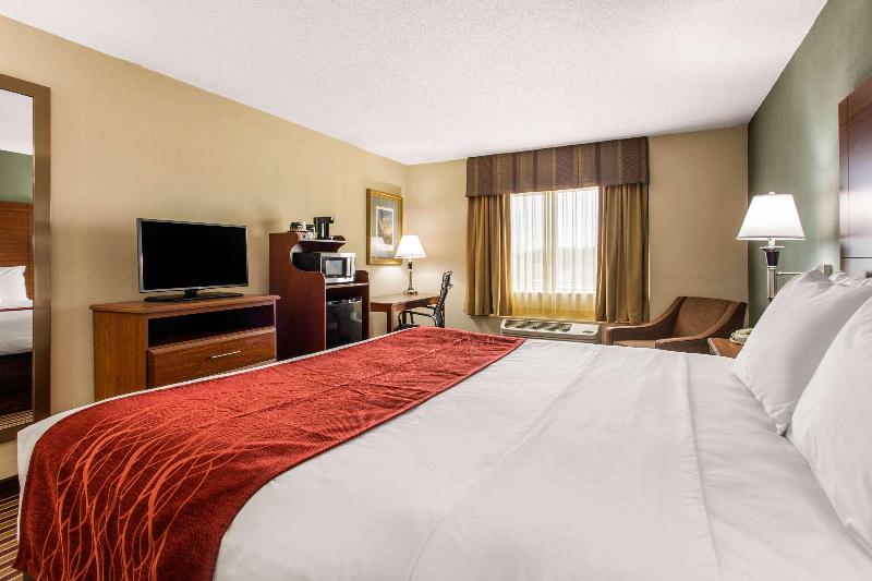 Best Western Plus Raleigh Crabtree Valley Hotel - photo 65