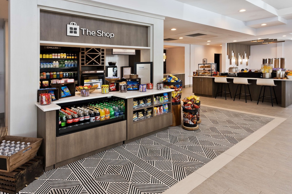 Hilton Garden Inn Birmingham Lakeshore Drive - photo 25