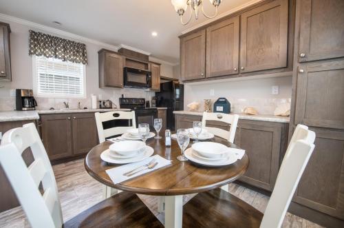 Water's Edge RV Resort - photo 17