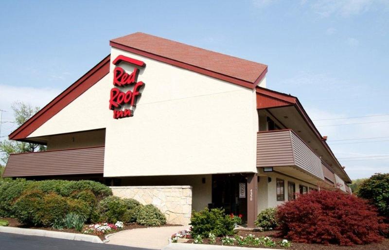 Red Roof Inn Parkersburg - photo 2
