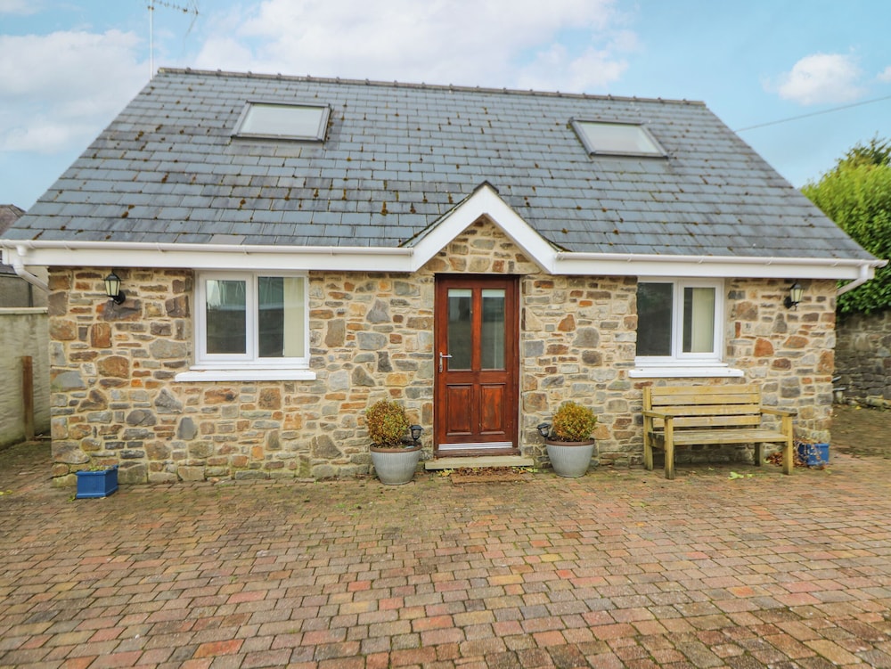 Trevone - carbon neutral hotel in Goodwick