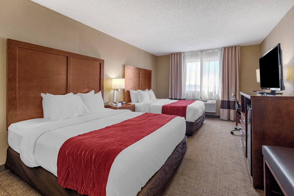 Comfort Inn & Suites Hays I 70 - photo 12