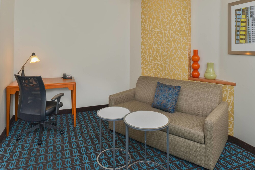 Fairfield Inn & Suites by Marriott Santa Maria - photo 15