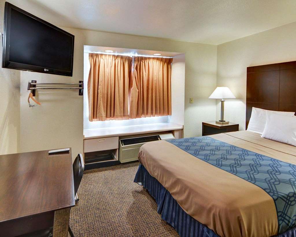 Rodeway Inn & Suites Lewisville I 35 - photo 15