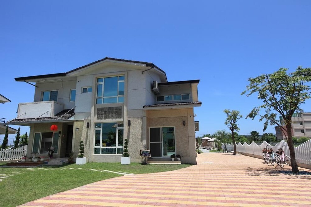 Z H Garden — hotel near Hualien Chiashan Airport