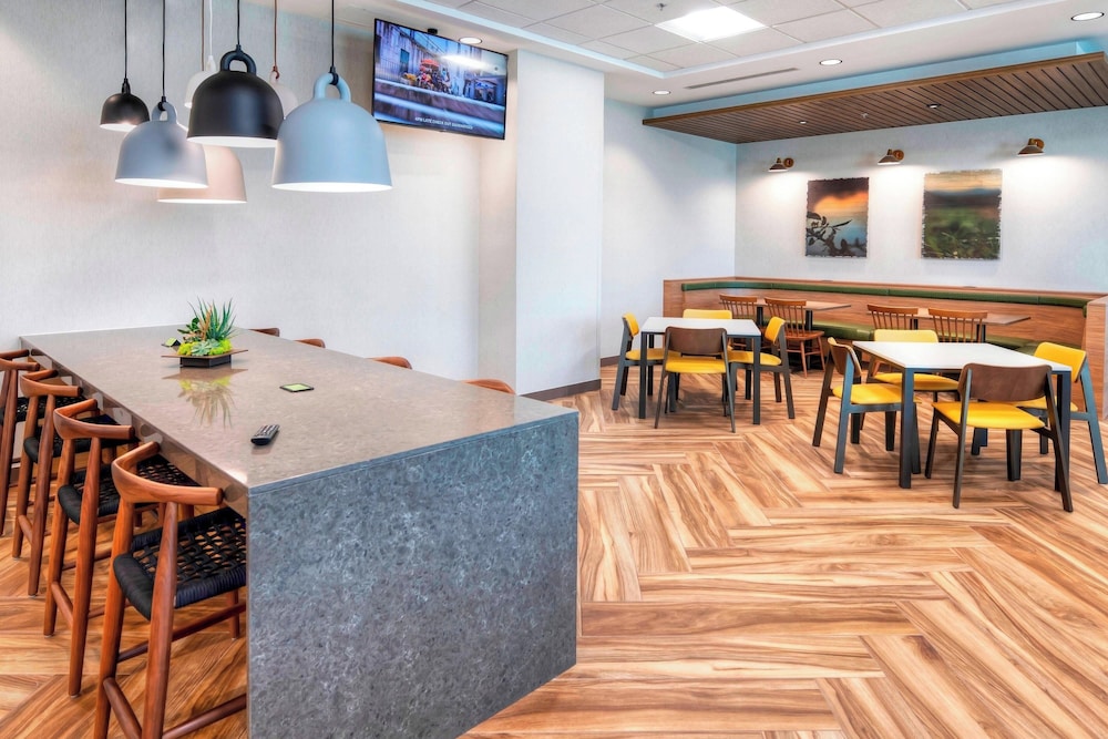 Fairfield Inn & Suites by Marriott Ottawa Airport in Ottawa, Canada