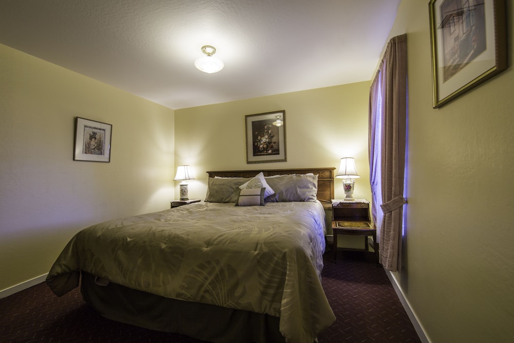 Historic Cary House Hotel - photo 13