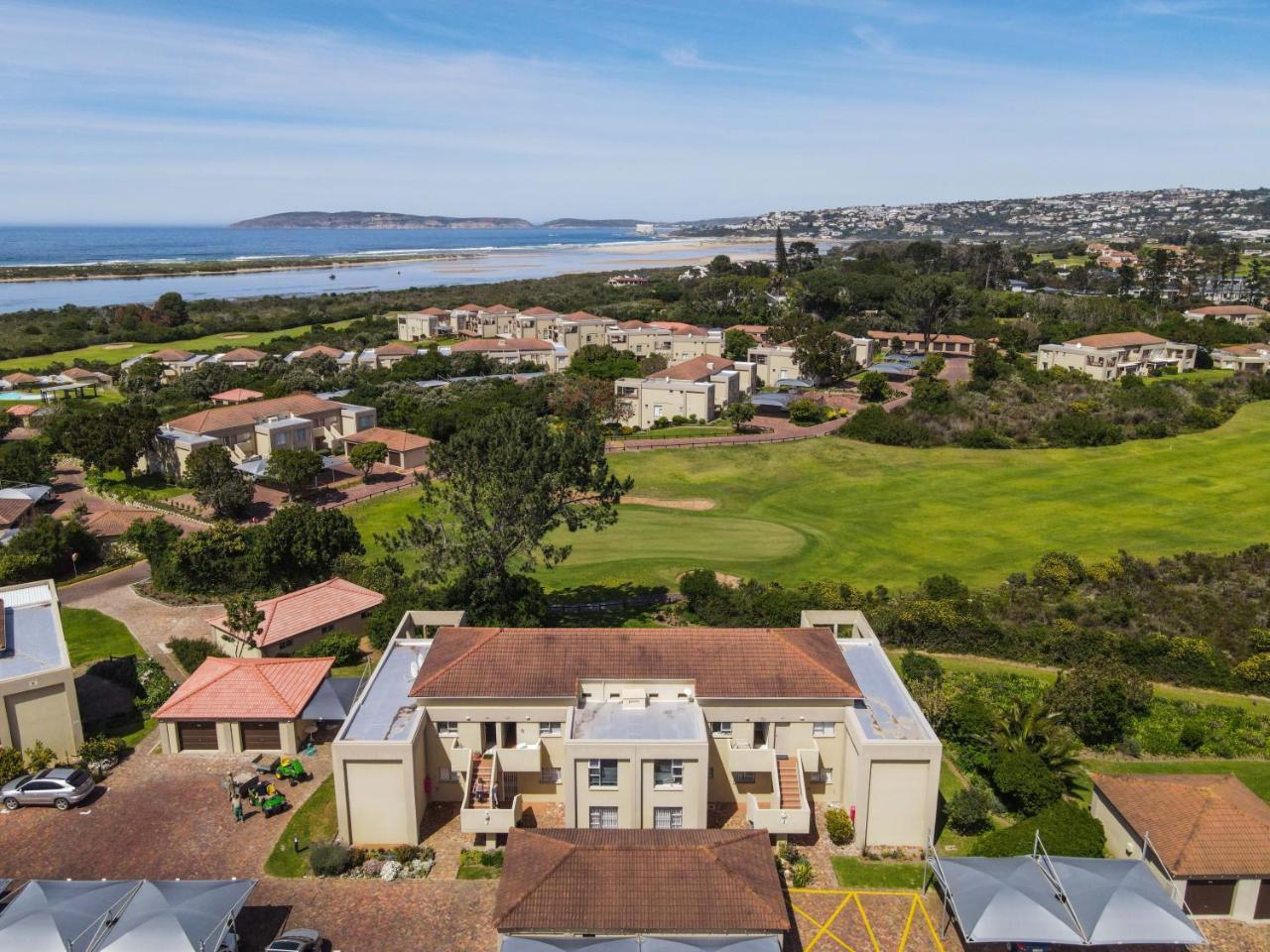 Plettenberg Bay Unit J6 Goose Valley Apartment — 4-Star Luxury Hotel in Plettenberg Bay, South Africa