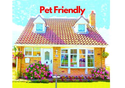 Romantic Cosy Cottage with Beach & Attractions just mins away Perfect for Couples & Family Stays Free Parking Large Garden & Free WiFi — 4-Star Luxury Hotel in Mablethorpe, United Kingdom