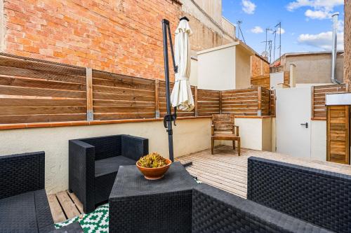 Barcelona Elegance 2br With Rooftop Terrace — 4-Star Luxury Hotel in Barcelona, Spain