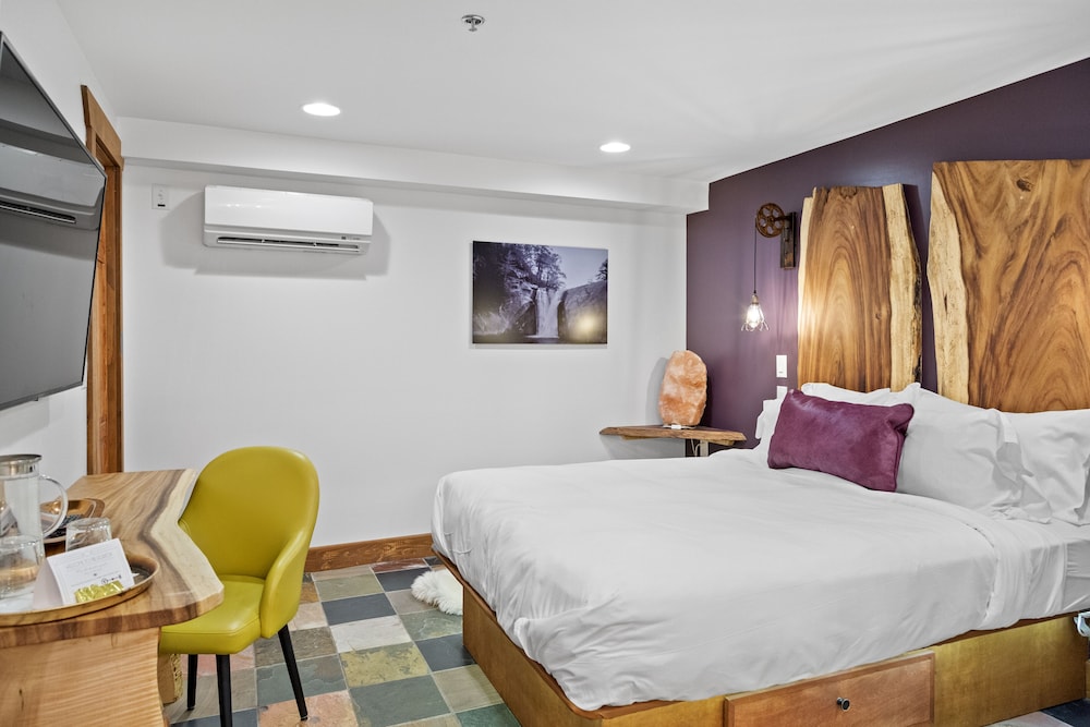 The Horton Hotel and Rooftop Lounge - photo 22