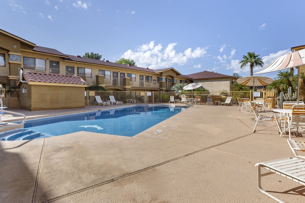 Quality Inn Phoenix Scottsdale West - photo 15