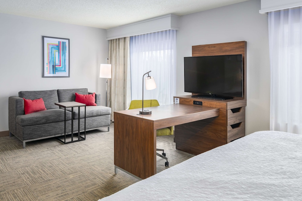 Hampton Inn & Suites Hartford Manchester - photo 21