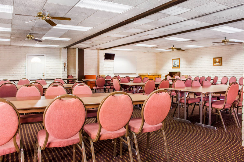 Ramada by Wyndham Tempe Near ASU - photo 6