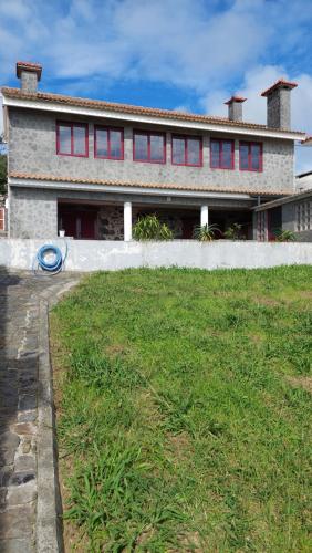 Serrado Da Eira — hotel in Lajes Das Flores