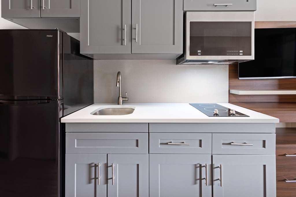 Hawthorn Extended Stay By Wyndham Columbia Ft. Jackson - photo 11