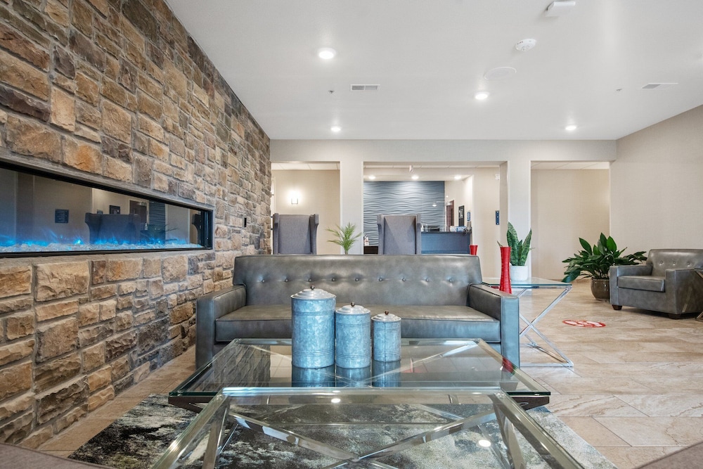 Cobblestone Hotel & Suites Austin - photo 6