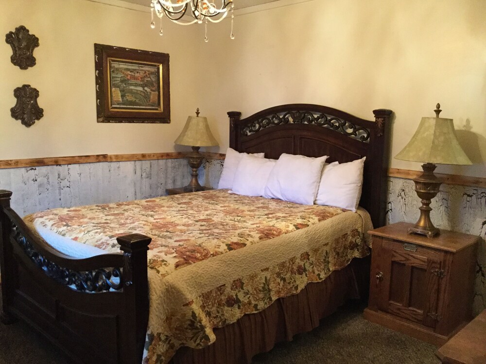 Black Bear Motel - photo 39