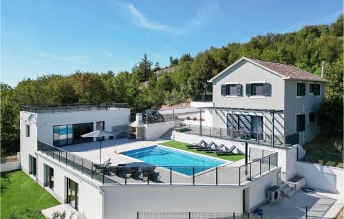 Stunning Home In Obrovac Sinjski — 5-Star Luxury Hotel in Sinj, Croatia