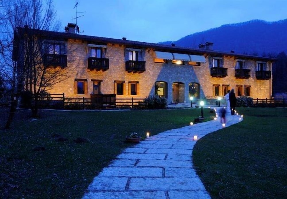 Ai Cadelach Hotel Giulia — hotel in Revine