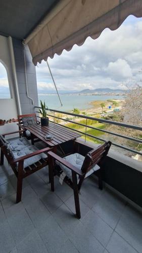 Seaside Apartment Charlie's House — 4-Star Luxury Hotel in Chalkida, Greece