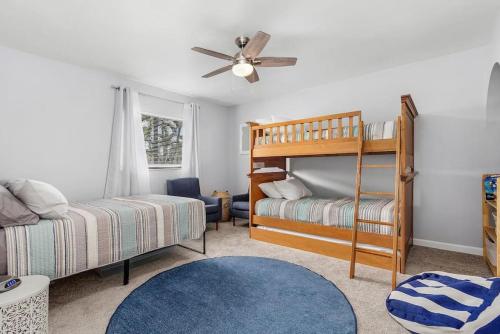 Charming Family Retreat Heated Pool Private Yard — Cape Coral — photo 5